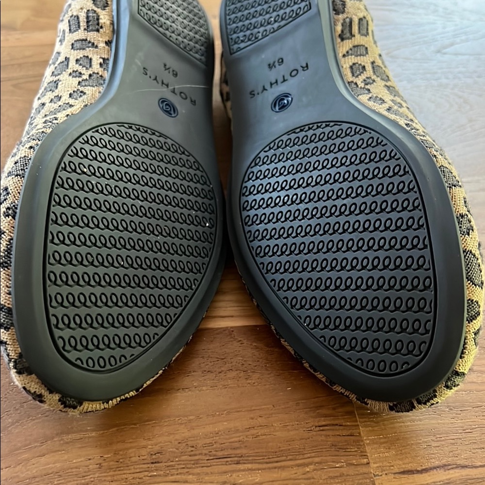 Rothy's Tan and Black Leopard Print Flats Size 6.5 EUC - Picture 3 of 6
